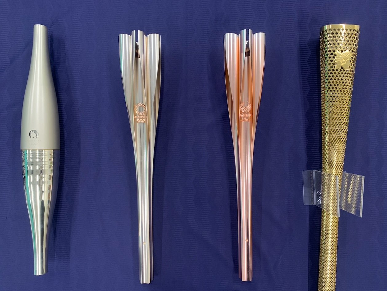 特別企画】聖火トーチ体験会｜日本オリンピックミュージアム